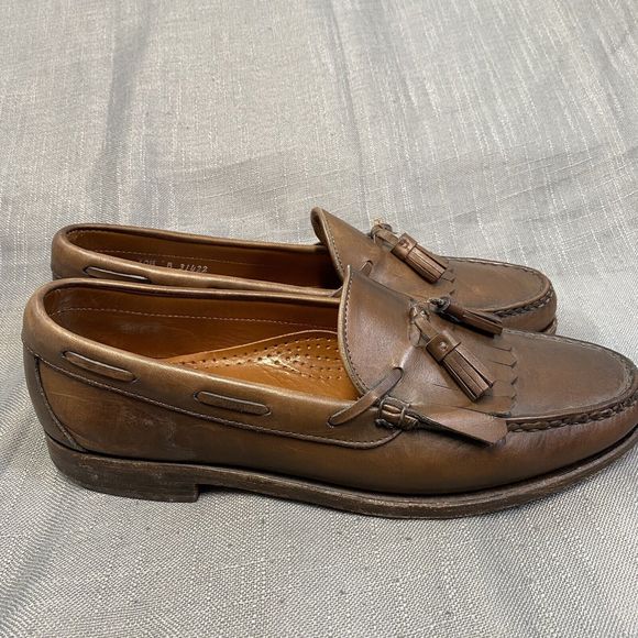 Allen Edmonds Lowry Hill Bourbon Leather Slip On Tassel Loafers Brown Mens US 10 Allen Edmonds Lowry Hill Tassel Loafers, Bourbon, Size 9.5 D  main image 2